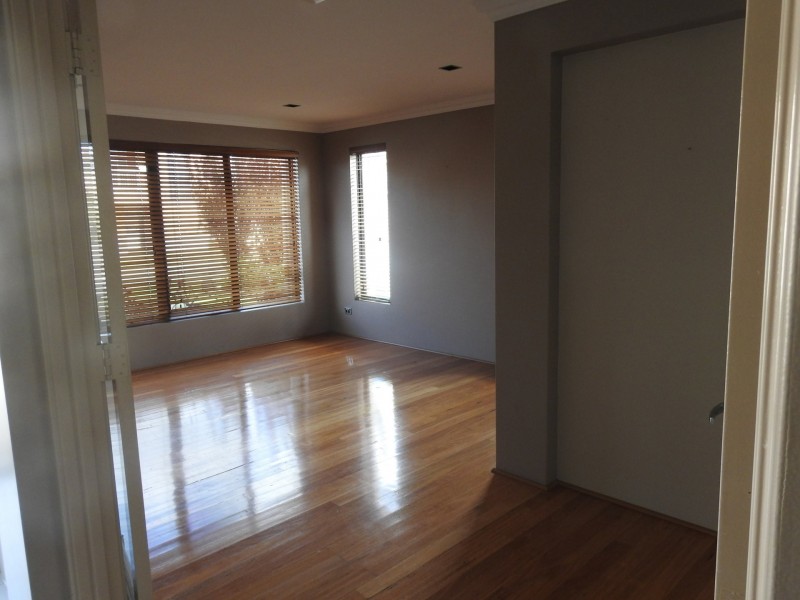 3 Batsford Way, Canning Vale WA 6155