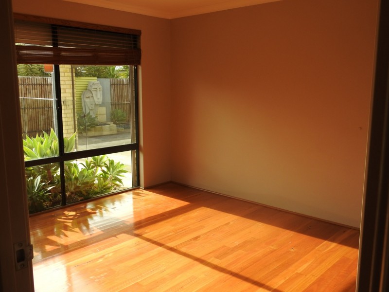 3 Batsford Way, Canning Vale WA 6155