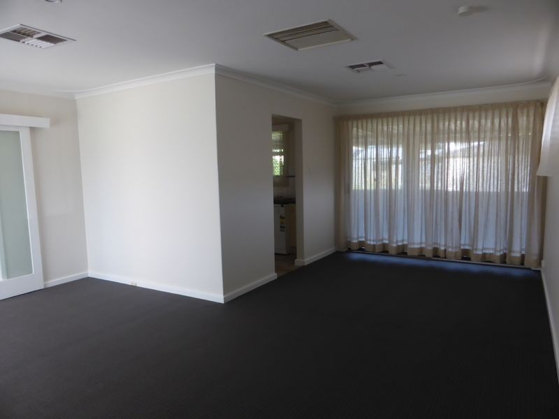 19 Elsie Street, Gosnells WA 6110