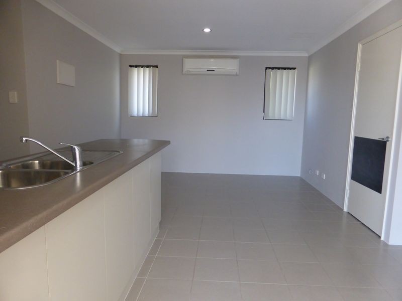 14/2 View Avenue, Langford WA 6147