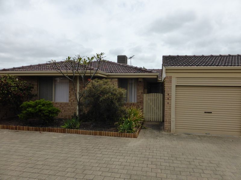 12/6 Lester Drive, Thornlie WA 6108