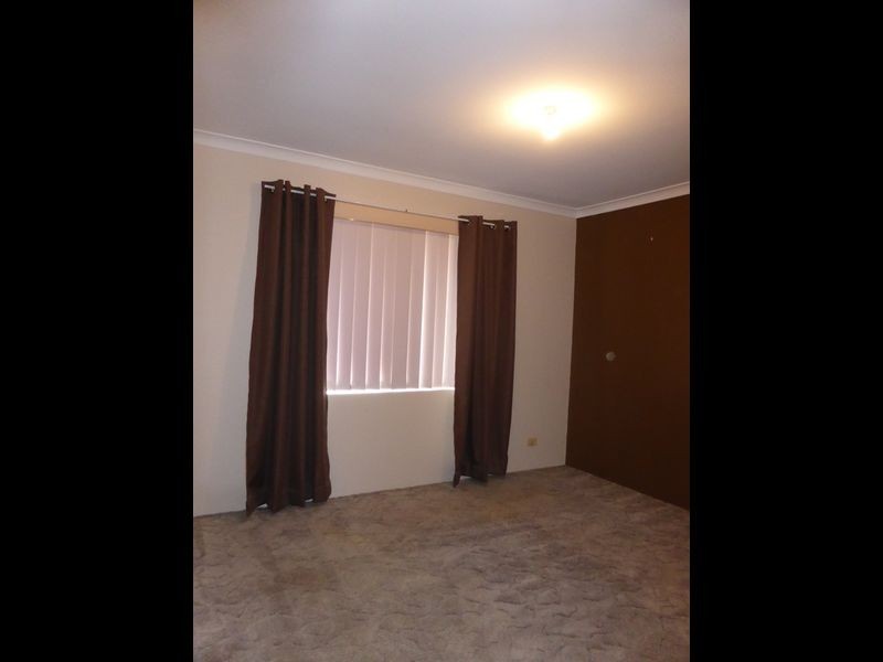 12/6 Lester Drive, Thornlie WA 6108