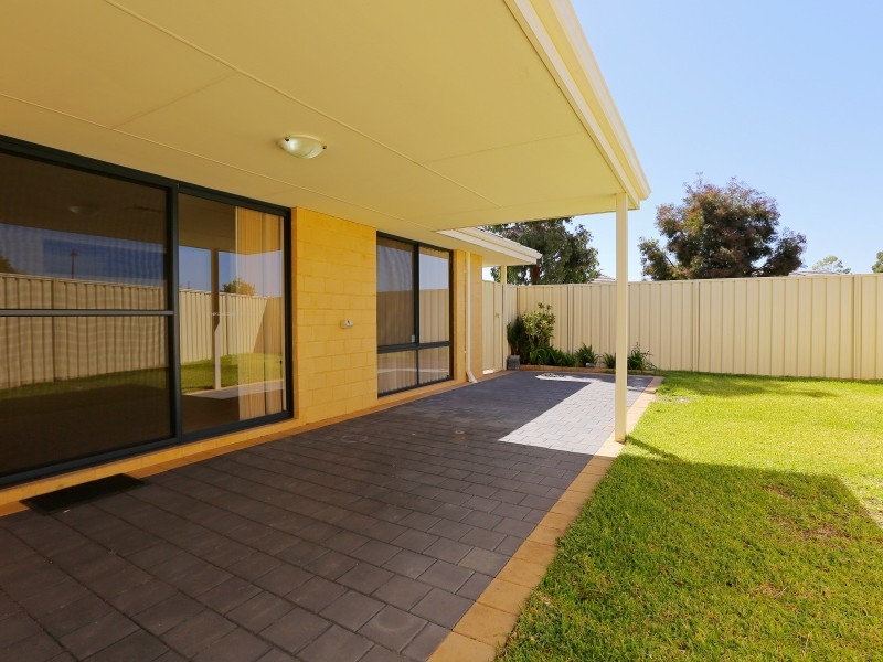2 Parnell Way, Canning Vale WA 6155