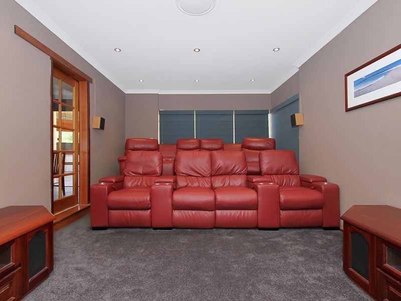 23 Livingstone Drive, Canning Vale WA 6155