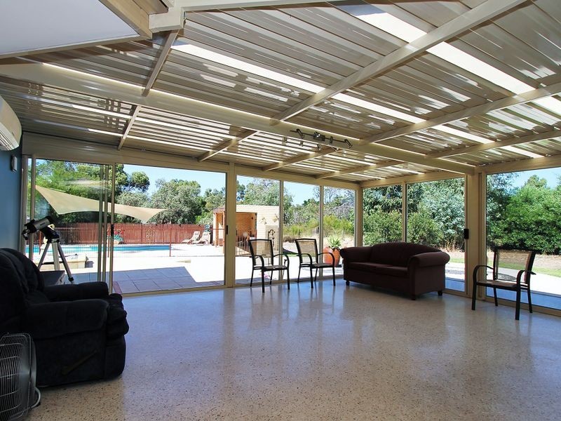 23 Livingstone Drive, Canning Vale WA 6155