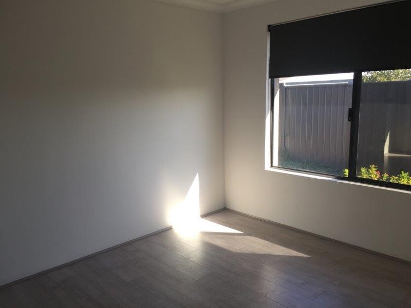 57 Silvershot Avenue, Harrisdale WA 6112