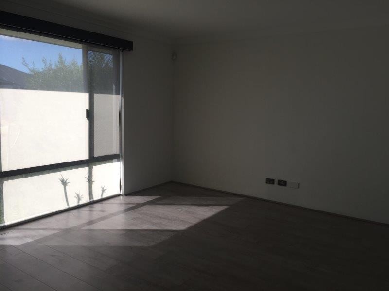 57 Silvershot Avenue, Harrisdale WA 6112