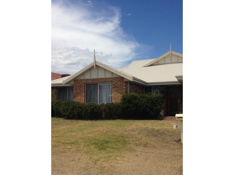 5 Barrett Street, Southern River WA 6110