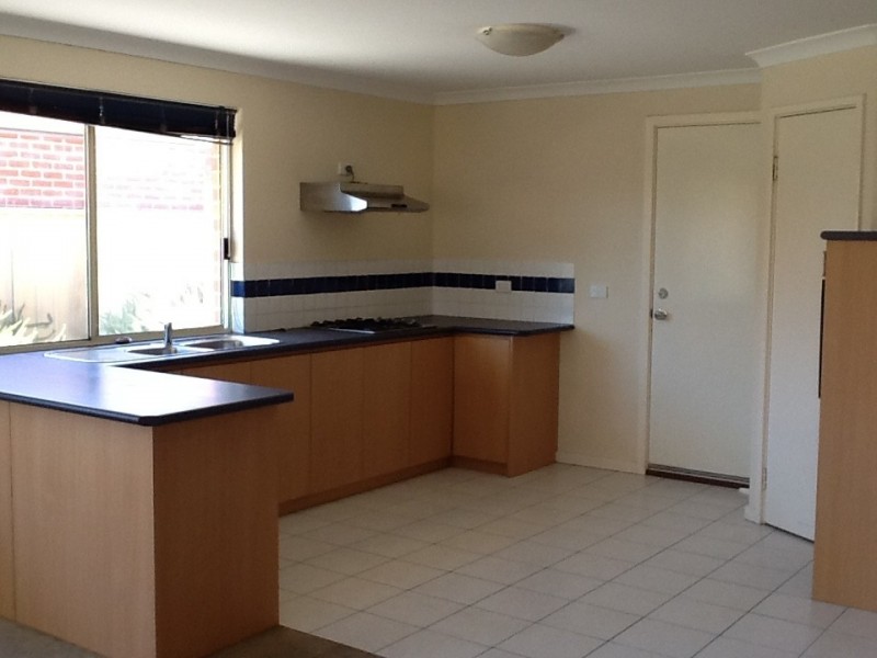 42 Canna Drive, Canning Vale WA 6155