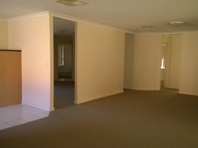 42 Canna Drive, Canning Vale WA 6155