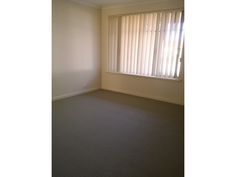 42 Canna Drive, Canning Vale WA 6155