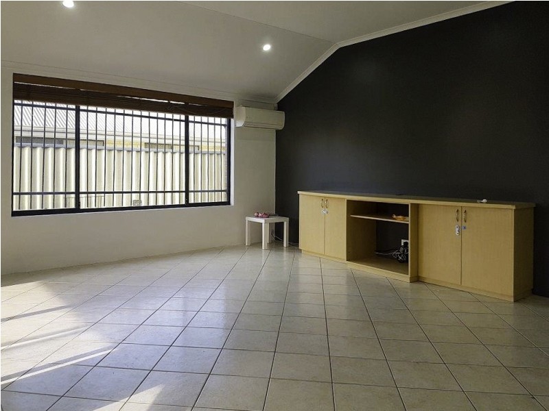 8 Bressingham Street, Canning Vale WA 6155