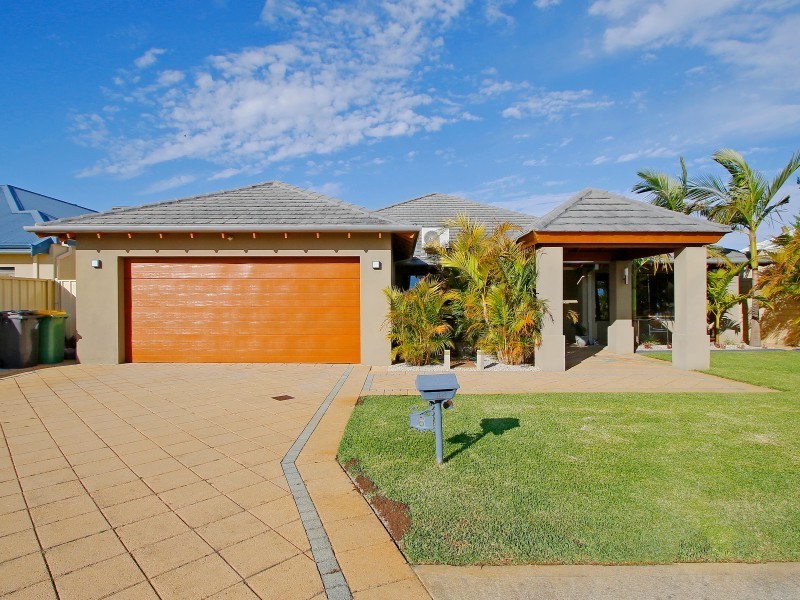 6 Deflexa Road, Canning Vale WA 6155