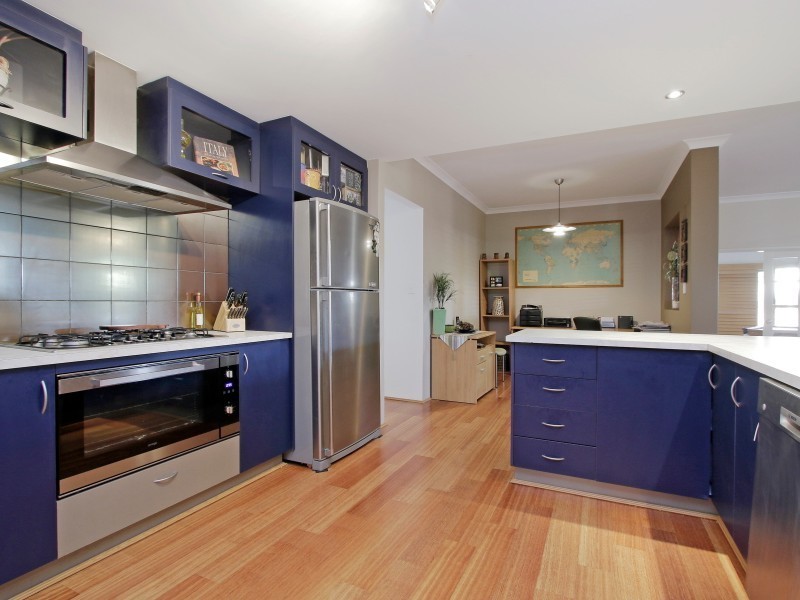 6 Deflexa Road, Canning Vale WA 6155