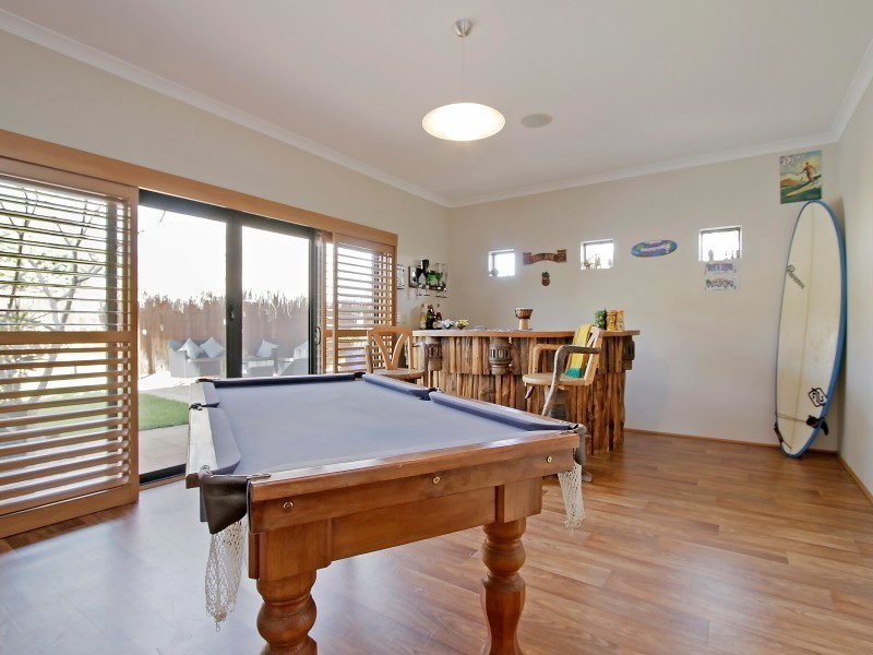 6 Deflexa Road, Canning Vale WA 6155