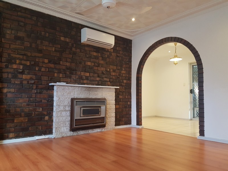 6 Angela Way, Maddington WA 6109