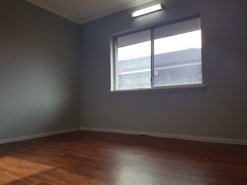 6 Angela Way, Maddington WA 6109