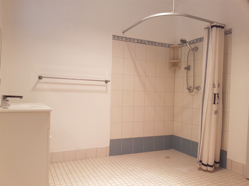 6 Angela Way, Maddington WA 6109