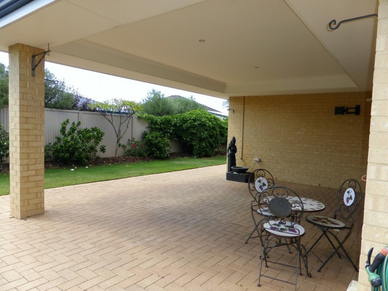 6 Nightingale Road, Southern River WA 6110