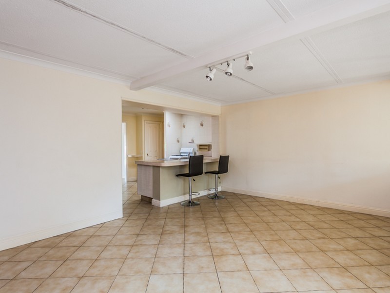 8 Prescott Drive, Gosnells WA 6110