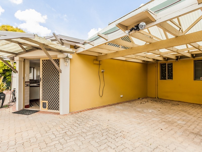 8 Prescott Drive, Gosnells WA 6110