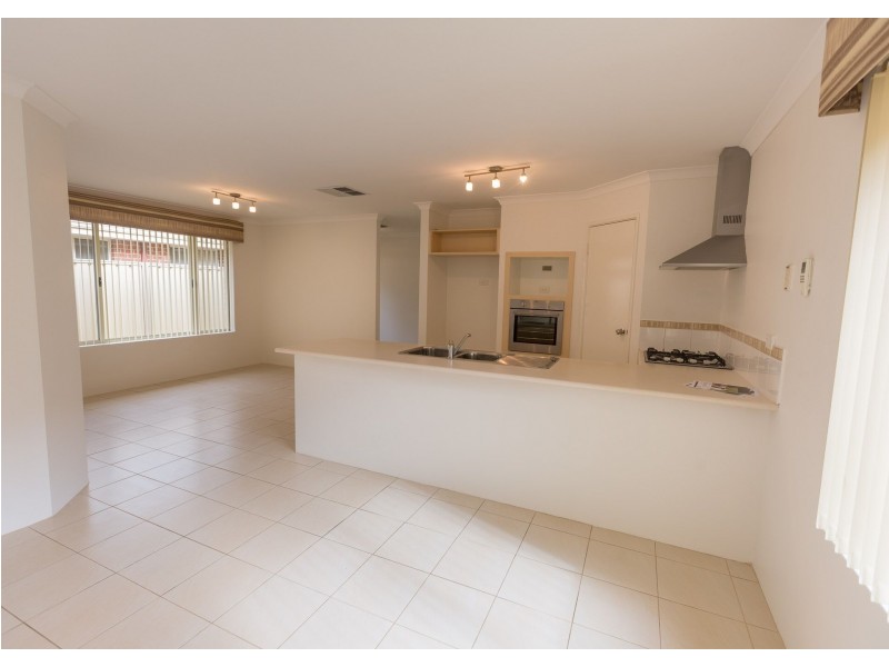 27B Leicester Crescent, Canning Vale WA 6155