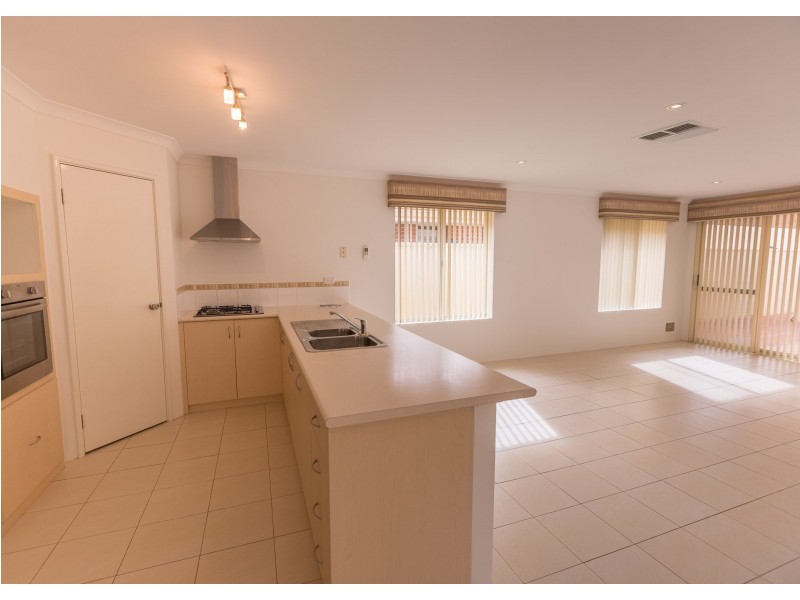 27B Leicester Crescent, Canning Vale WA 6155