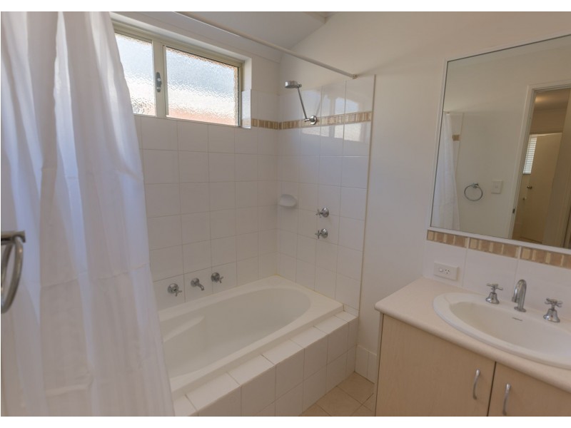 27B Leicester Crescent, Canning Vale WA 6155