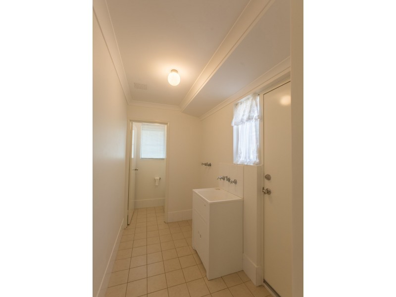 27B Leicester Crescent, Canning Vale WA 6155