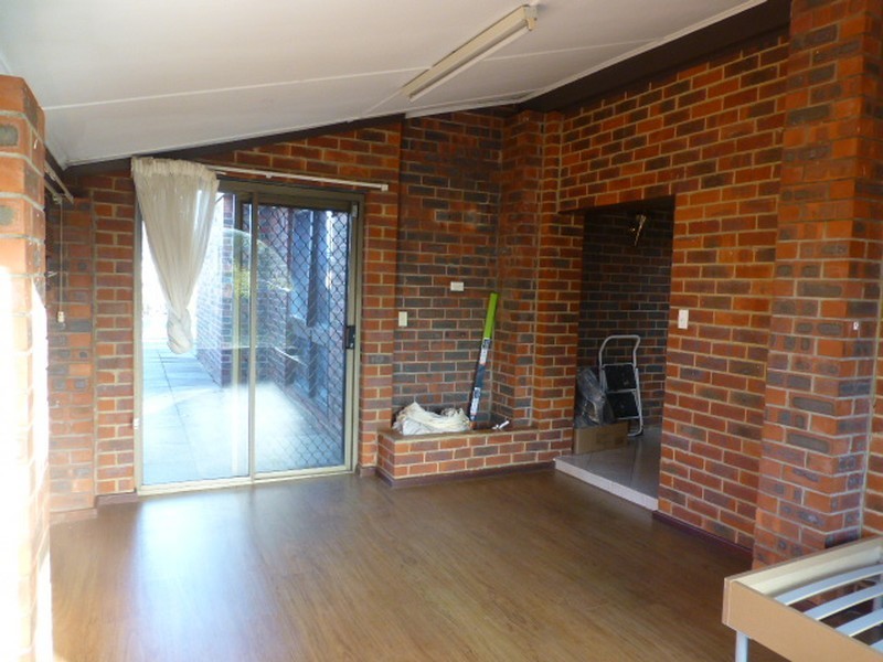 5 Parkside Drive, Thornlie WA 6108