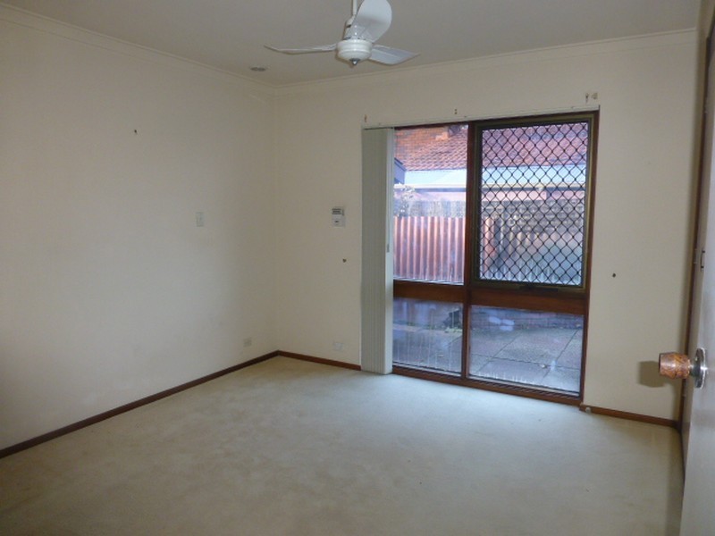 5 Parkside Drive, Thornlie WA 6108