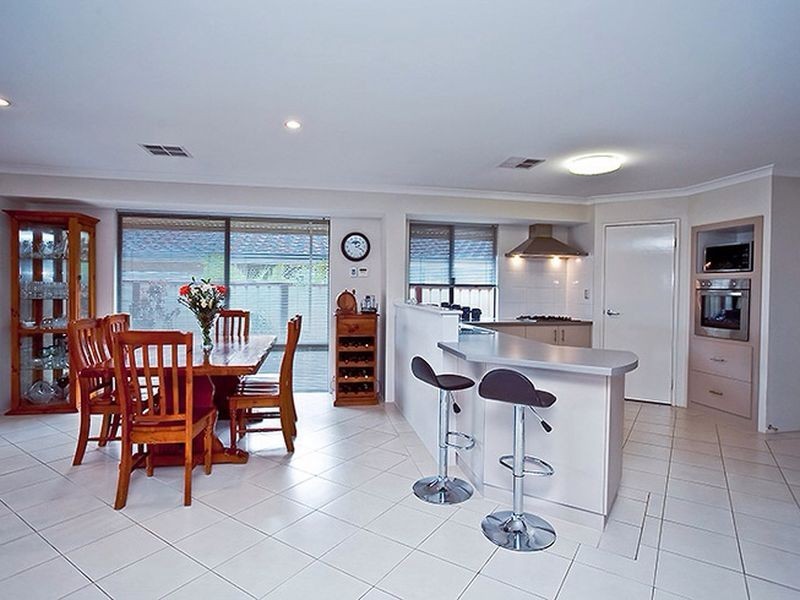 11 Eradu Court, Southern River WA 6110