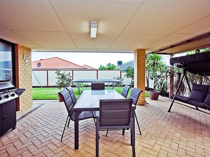 11 Eradu Court, Southern River WA 6110