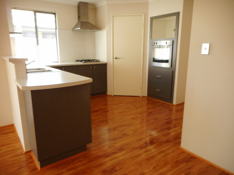 10 Grenoble Street, Piara Waters WA 6112