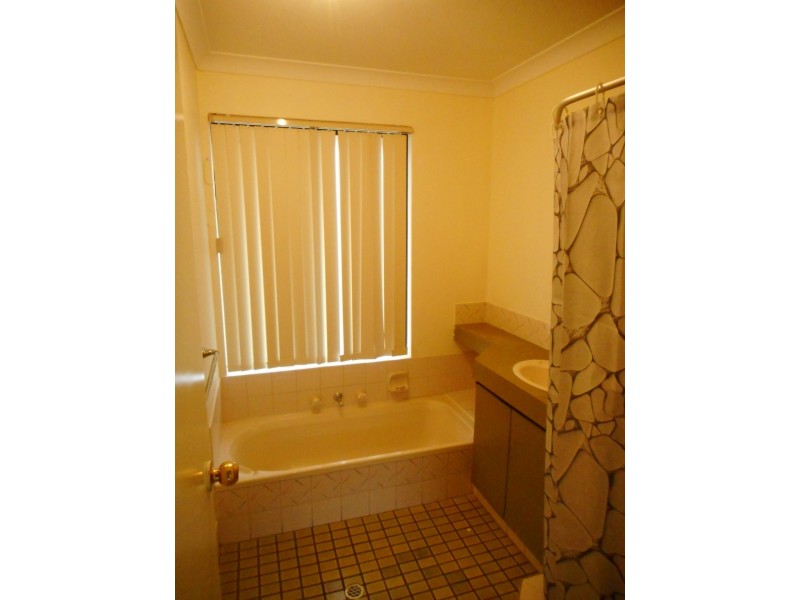 26 Regal Drive, Thornlie WA 6108