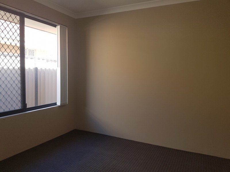 8 Miramar Way, Piara Waters WA 6112