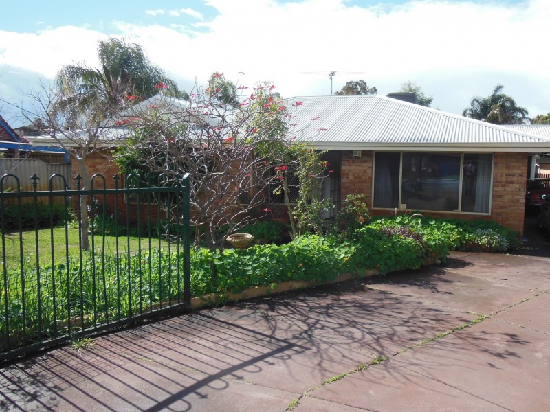 20a Sanderling Drive, Thornlie WA 6108