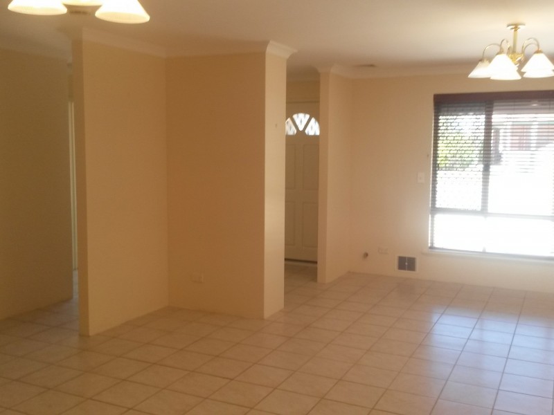 13 Engleswood Arcade, Canning Vale WA 6155