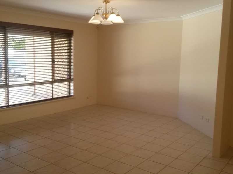 13 Engleswood Arcade, Canning Vale WA 6155