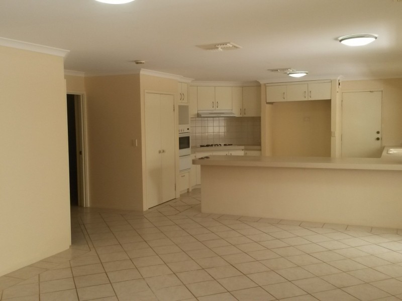 13 Engleswood Arcade, Canning Vale WA 6155