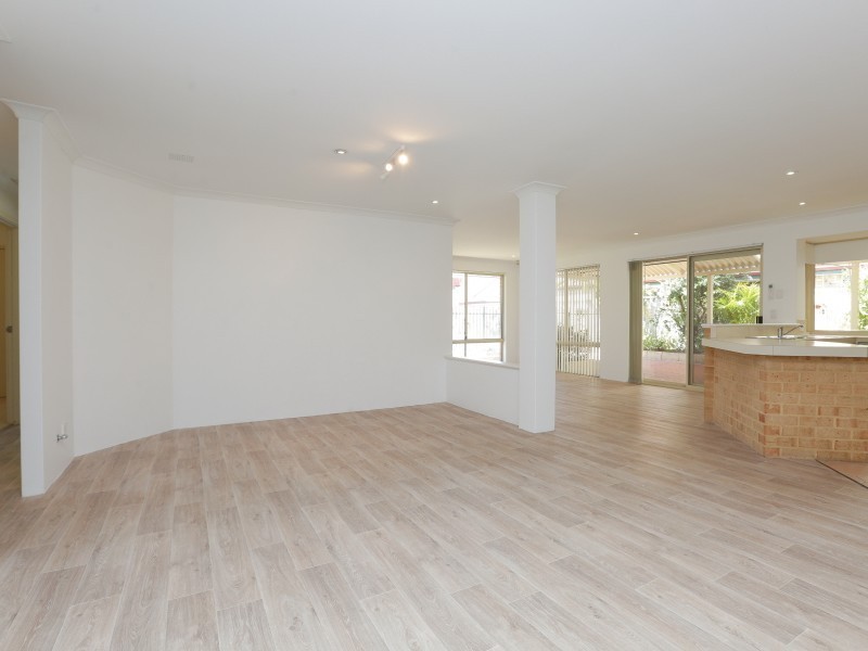 2 Hakea Court, Thornlie WA 6108