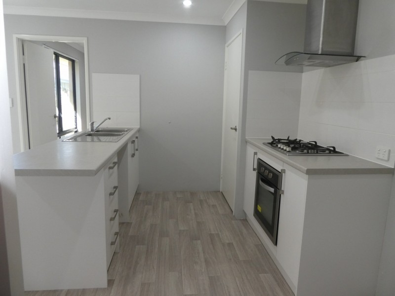 19 Cadaga Way, Piara Waters WA 6112