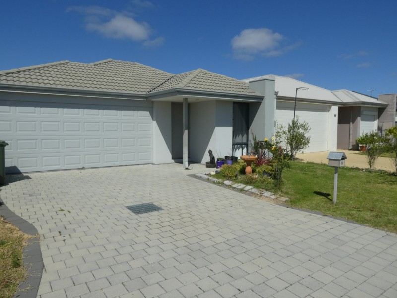 19 Cadaga Way, Piara Waters WA 6112