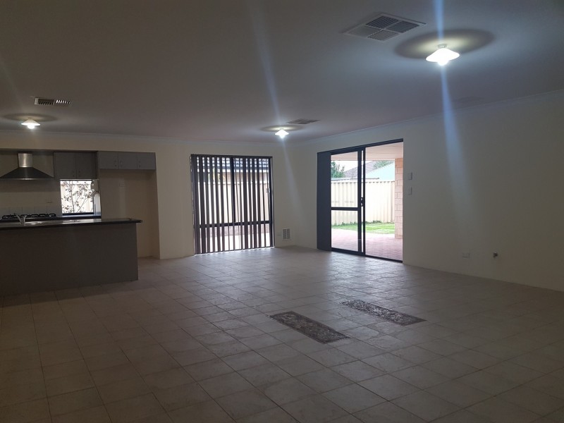 8 Hayfield Road, Southern River WA 6110