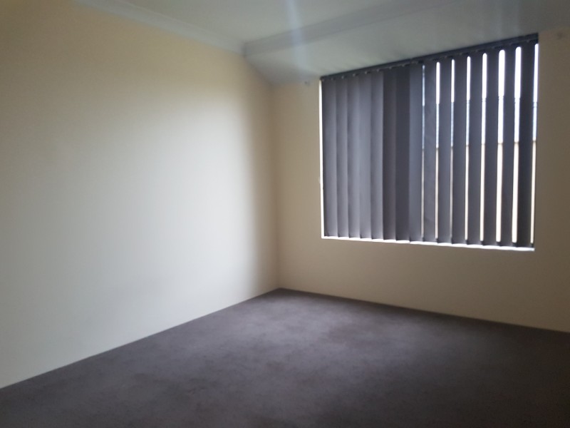 8 Hayfield Road, Southern River WA 6110