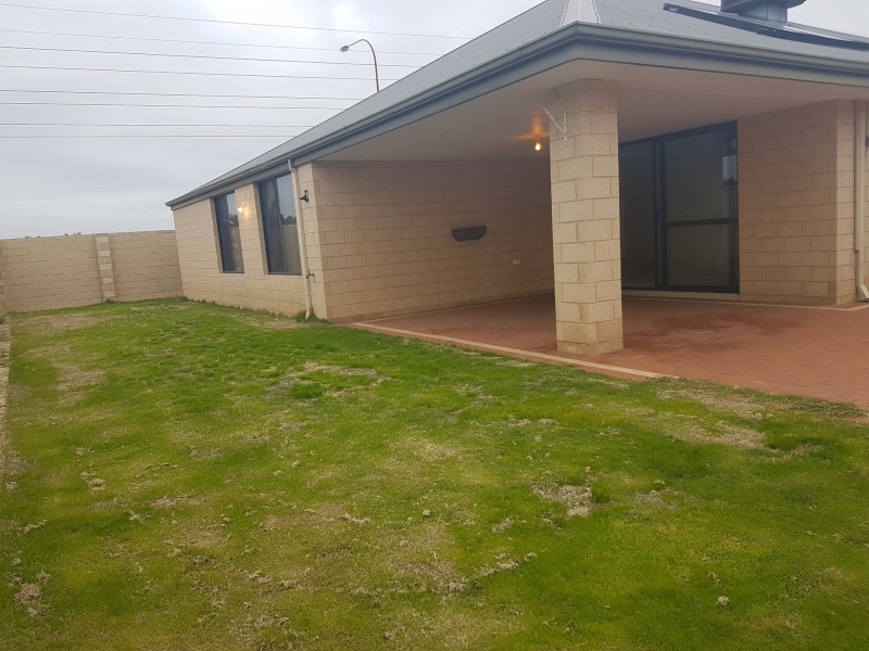 8 Hayfield Road, Southern River WA 6110