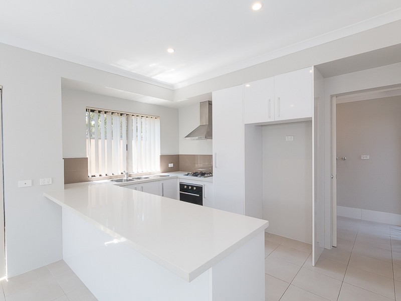 Unit 13/99 Lowanna Way, Armadale WA 6112