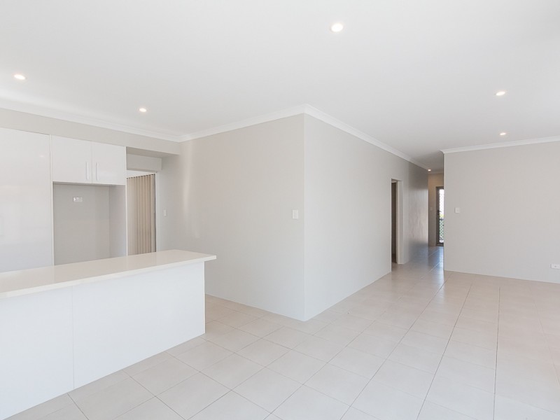 Unit 13/99 Lowanna Way, Armadale WA 6112