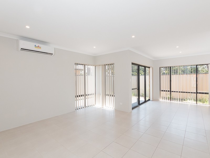 Unit 13/99 Lowanna Way, Armadale WA 6112