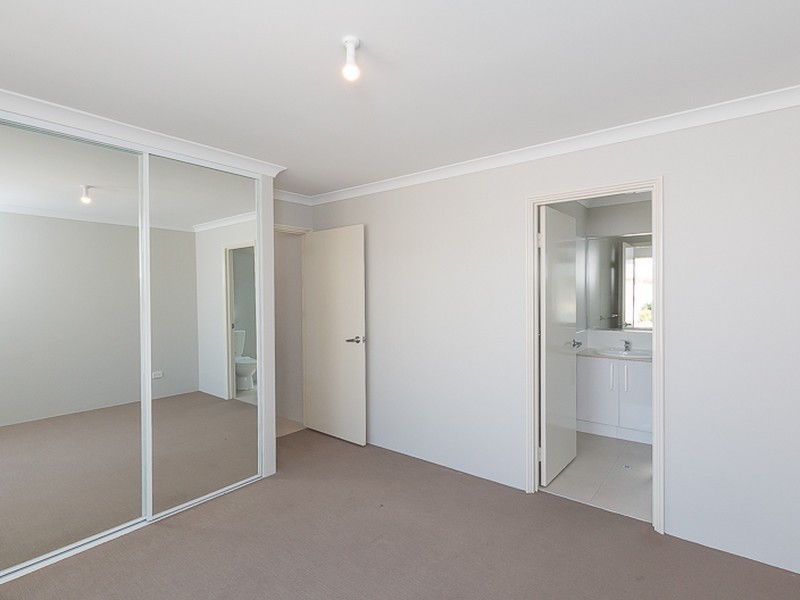 Unit 13/99 Lowanna Way, Armadale WA 6112